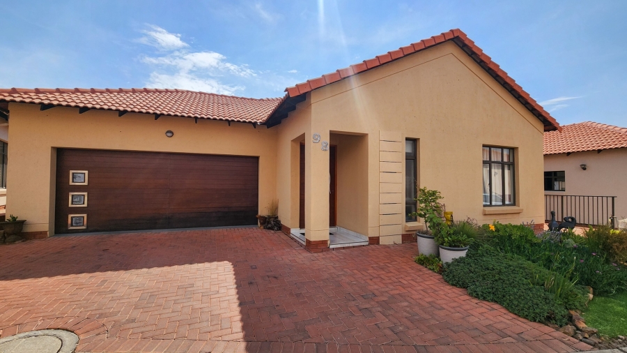 2 Bedroom Property for Sale in Xanadu Eco Park North West